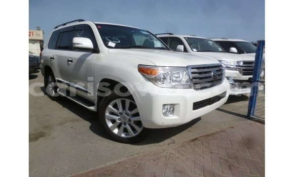 Buy Import Toyota Land Cruiser White Car in Import - Dubai in Benign Buy Import Toyota Land Cruiser White Car in Import - Dubai in Benign