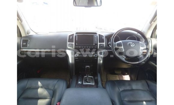Buy Import Toyota Land Cruiser White Car in Import - Dubai in Benign Buy Import Toyota Land Cruiser White Car in Import - Dubai in Benign