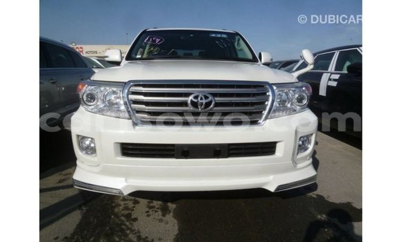 Buy Import Toyota Land Cruiser White Car in Import - Dubai in Benign Buy Import Toyota Land Cruiser White Car in Import - Dubai in Benign