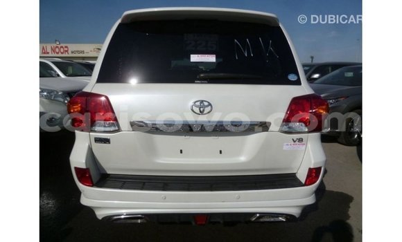 Buy Import Toyota Land Cruiser White Car in Import - Dubai in Benign Buy Import Toyota Land Cruiser White Car in Import - Dubai in Benign