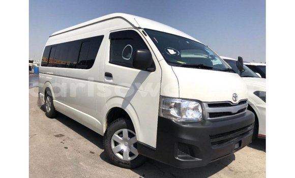 Sayi Imported Toyota Hiace White Mota in Import - Dubai a Benin Sayi Imported Toyota Hiace White Mota in Import - Dubai a Benin