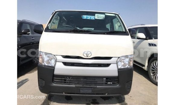 Sayi Imported Toyota Hiace White Mota in Import - Dubai a Benin Sayi Imported Toyota Hiace White Mota in Import - Dubai a Benin