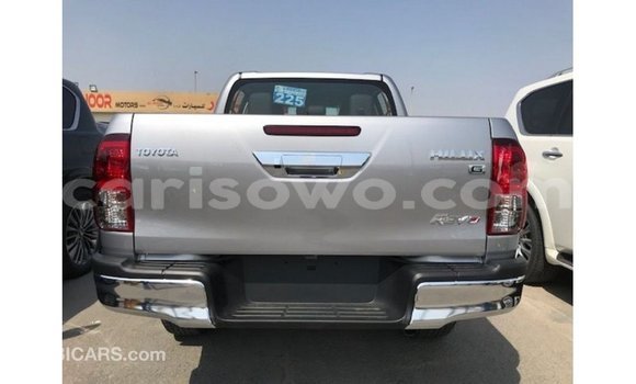 Acheter Import Voiture Toyota Hilux Autre à Import - Dubai, Benin Acheter Import Voiture Toyota Hilux Autre à Import - Dubai, Benin