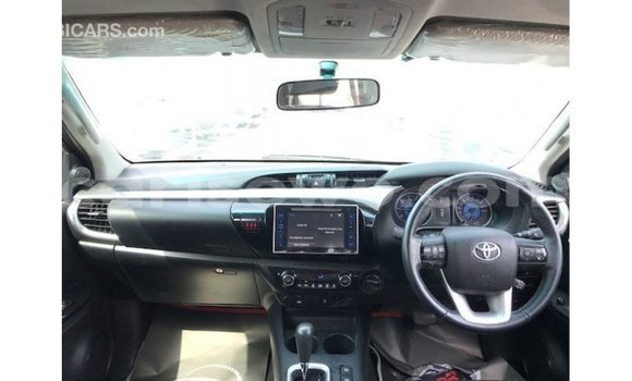 Sayi Imported Toyota Hilux Black Mota in Import - Dubai a Benin Sayi Imported Toyota Hilux Black Mota in Import - Dubai a Benin