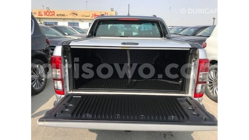 Big with watermark ford ranger benign import dubai 7513