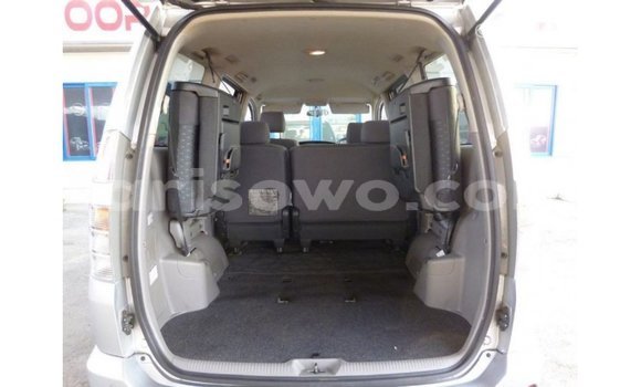 Ra Imported Toyota Voxy Miiran Ọkọ̀ in Import - Dubai ni Benin Ra Imported Toyota Voxy Miiran Ọkọ̀ in Import - Dubai ni Benin