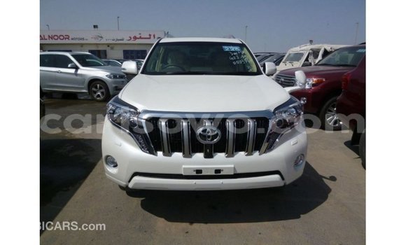 Acheter Import Voiture Toyota Prado Blanc à Import - Dubai, Benin Acheter Import Voiture Toyota Prado Blanc à Import - Dubai, Benin
