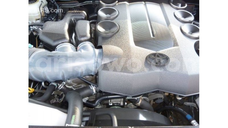 Big with watermark toyota prado benign import dubai 7522