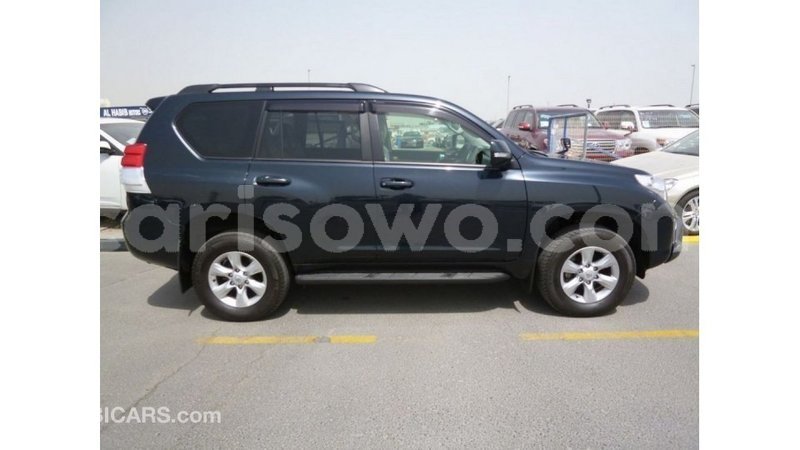 Big with watermark toyota prado benign import dubai 7524
