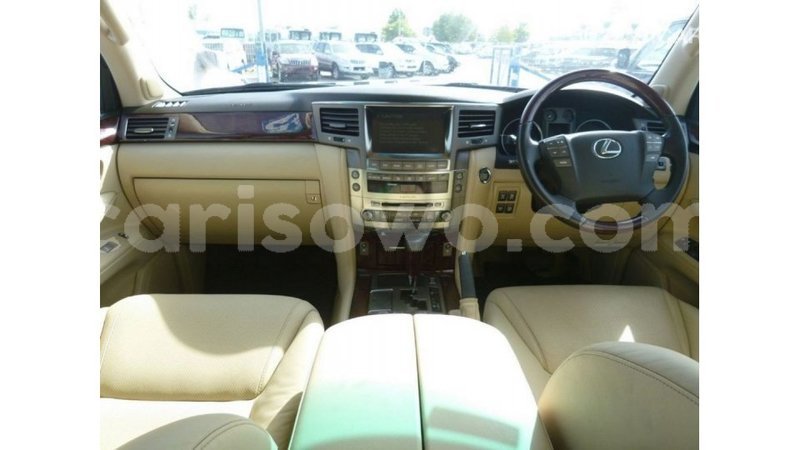 Big with watermark lexus lx benign import dubai 7550