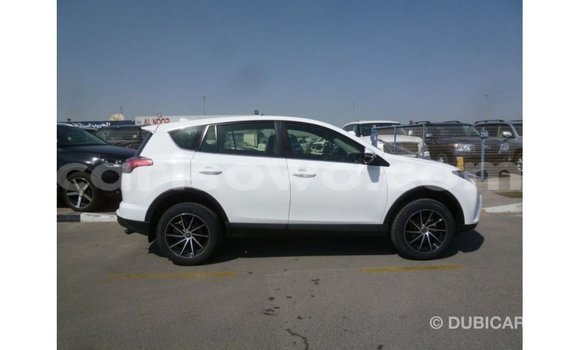 Acheter Import Utilitaire Toyota HiAce Blanc à Import - Dubai, Benin Acheter Import Utilitaire Toyota HiAce Blanc à Import - Dubai, Benin