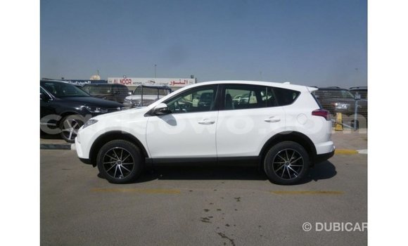 Acheter Import Utilitaire Toyota HiAce Blanc à Import - Dubai, Benin Acheter Import Utilitaire Toyota HiAce Blanc à Import - Dubai, Benin