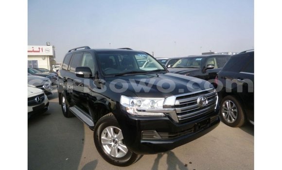 Acheter Import Voiture Toyota Land Cruiser Noir à Import - Dubai, Benin Acheter Import Voiture Toyota Land Cruiser Noir à Import - Dubai, Benin