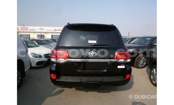 Acheter Import Voiture Toyota Land Cruiser Noir à Import - Dubai, Benin Acheter Import Voiture Toyota Land Cruiser Noir à Import - Dubai, Benin