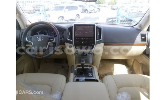 Buy Import Toyota Land Cruiser Other Car in Import - Dubai in Benign Buy Import Toyota Land Cruiser Other Car in Import - Dubai in Benign