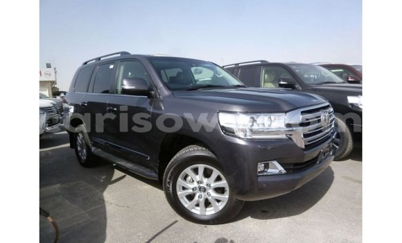 Buy Import Toyota Land Cruiser Other Car in Import - Dubai in Benign Buy Import Toyota Land Cruiser Other Car in Import - Dubai in Benign