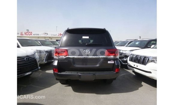 Buy Import Toyota Land Cruiser Other Car in Import - Dubai in Benign Buy Import Toyota Land Cruiser Other Car in Import - Dubai in Benign