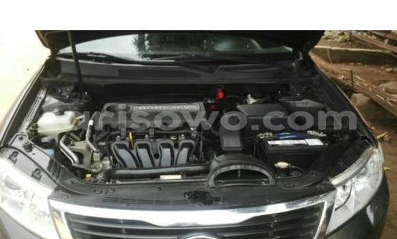 Sayi Na hannu Kia Carens Sauran Mota in zo a Benin