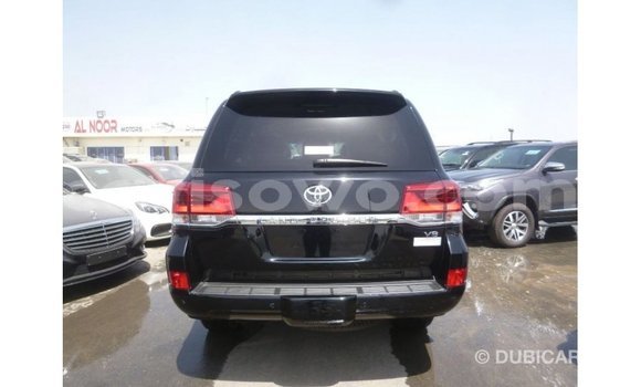 Acheter Import Voiture Toyota Land Cruiser Noir à Import - Dubai, Benin Acheter Import Voiture Toyota Land Cruiser Noir à Import - Dubai, Benin