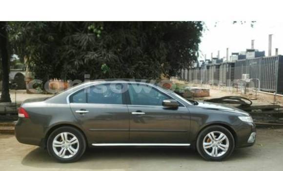 Sayi Na hannu Kia Carens Sauran Mota in zo a Benin Sayi Na hannu Kia Carens Sauran Mota in zo a Benin