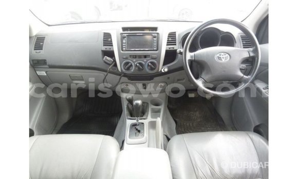 Sayi Imported Toyota Hilux Blue Mota in Import - Dubai a Benin Sayi Imported Toyota Hilux Blue Mota in Import - Dubai a Benin
