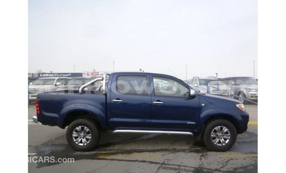 Sayi Imported Toyota Hilux Blue Mota in Import - Dubai a Benin Sayi Imported Toyota Hilux Blue Mota in Import - Dubai a Benin