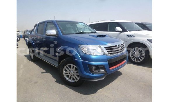 Acheter Import Voiture Toyota Hilux Bleu à Import - Dubai, Benin Acheter Import Voiture Toyota Hilux Bleu à Import - Dubai, Benin