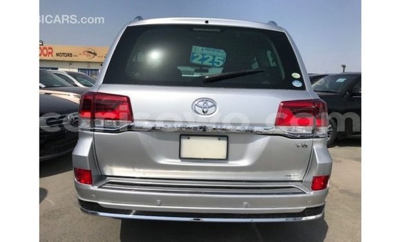 Buy Import Toyota Land Cruiser Other Car in Import - Dubai in Benign Buy Import Toyota Land Cruiser Other Car in Import - Dubai in Benign