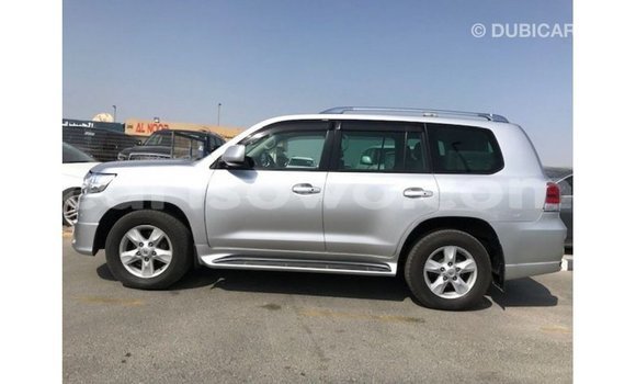 Buy Import Toyota Land Cruiser Other Car in Import - Dubai in Benign Buy Import Toyota Land Cruiser Other Car in Import - Dubai in Benign