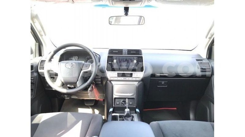 Big with watermark toyota prado benign import dubai 7586