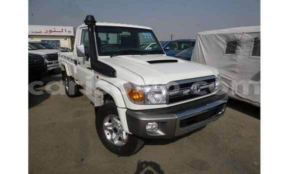 Buy Import Toyota Land Cruiser White Car in Import - Dubai in Benign Buy Import Toyota Land Cruiser White Car in Import - Dubai in Benign