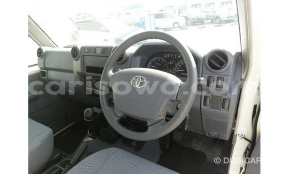 Buy Import Toyota Land Cruiser White Car in Import - Dubai in Benign Buy Import Toyota Land Cruiser White Car in Import - Dubai in Benign