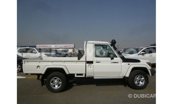 Buy Import Toyota Land Cruiser White Car in Import - Dubai in Benign Buy Import Toyota Land Cruiser White Car in Import - Dubai in Benign