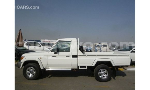 Buy Import Toyota Land Cruiser White Car in Import - Dubai in Benign Buy Import Toyota Land Cruiser White Car in Import - Dubai in Benign
