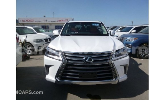 Acheter Import Voiture Lexus LX Blanc à Import - Dubai, Benin Acheter Import Voiture Lexus LX Blanc à Import - Dubai, Benin
