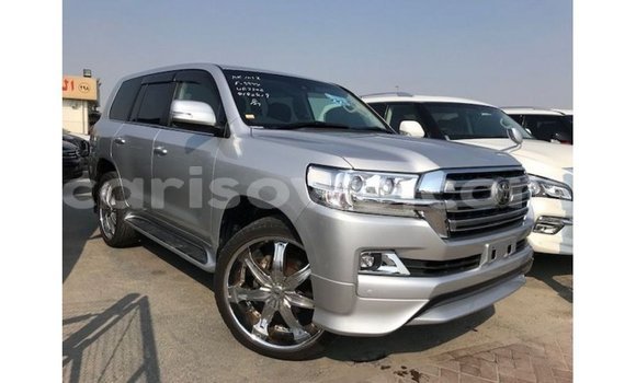 Buy Import Toyota Land Cruiser Other Car in Import - Dubai in Benign Buy Import Toyota Land Cruiser Other Car in Import - Dubai in Benign