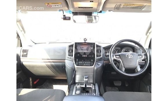 Buy Import Toyota Land Cruiser Other Car in Import - Dubai in Benign Buy Import Toyota Land Cruiser Other Car in Import - Dubai in Benign