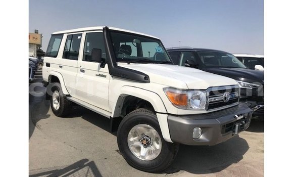 Buy Import Toyota Land Cruiser White Car in Import - Dubai in Benign Buy Import Toyota Land Cruiser White Car in Import - Dubai in Benign