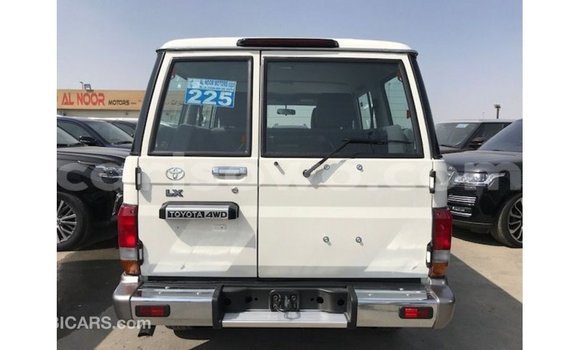 Buy Import Toyota Land Cruiser White Car in Import - Dubai in Benign Buy Import Toyota Land Cruiser White Car in Import - Dubai in Benign