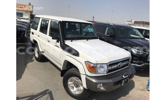 Buy Import Toyota Land Cruiser White Car in Import - Dubai in Benign Buy Import Toyota Land Cruiser White Car in Import - Dubai in Benign