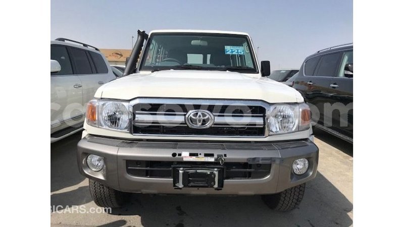 Big with watermark toyota land cruiser benign import dubai 7607