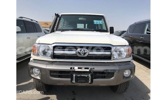 Buy Import Toyota Land Cruiser White Car in Import - Dubai in Benign Buy Import Toyota Land Cruiser White Car in Import - Dubai in Benign