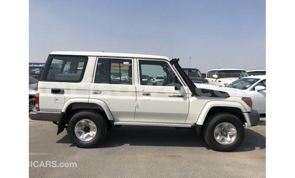 Buy Import Toyota Land Cruiser White Car in Import - Dubai in Benign Buy Import Toyota Land Cruiser White Car in Import - Dubai in Benign