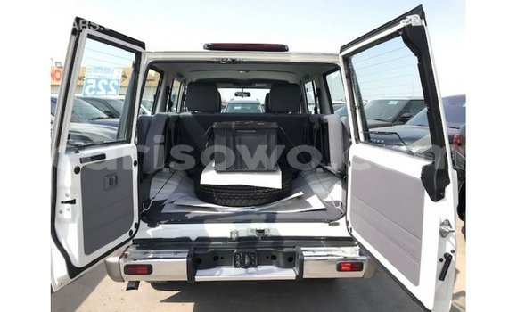 Buy Import Toyota Land Cruiser White Car in Import - Dubai in Benign Buy Import Toyota Land Cruiser White Car in Import - Dubai in Benign