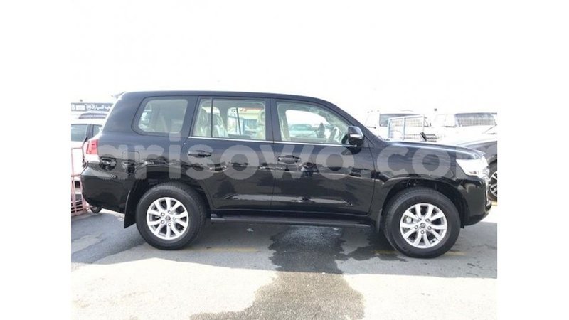 Big with watermark toyota land cruiser benign import dubai 7608
