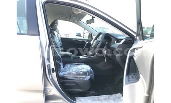 Buy Import Toyota HiAce Other Truck in Import - Dubai in Benign Buy Import Toyota HiAce Other Truck in Import - Dubai in Benign