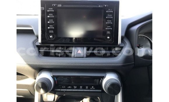 Buy Import Toyota HiAce Other Truck in Import - Dubai in Benign Buy Import Toyota HiAce Other Truck in Import - Dubai in Benign