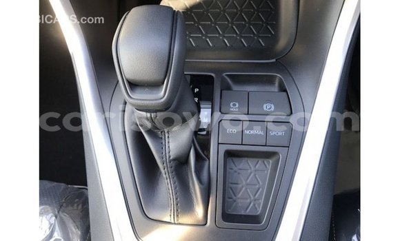 Buy Import Toyota HiAce Other Truck in Import - Dubai in Benign Buy Import Toyota HiAce Other Truck in Import - Dubai in Benign