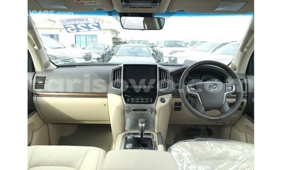 Buy Import Toyota Land Cruiser White Car in Import - Dubai in Benign Buy Import Toyota Land Cruiser White Car in Import - Dubai in Benign