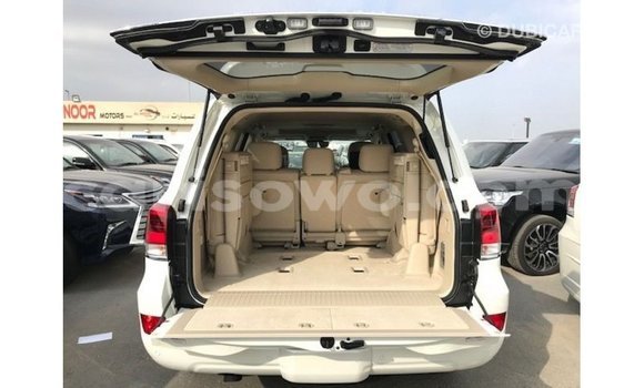 Buy Import Toyota Land Cruiser White Car in Import - Dubai in Benign Buy Import Toyota Land Cruiser White Car in Import - Dubai in Benign